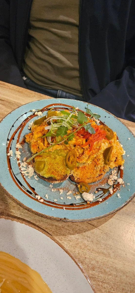 Sriracha Scrambled Eggs