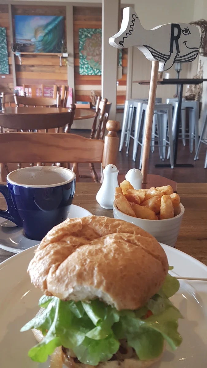 Cssey's Beef Burger, Casey's Cafe