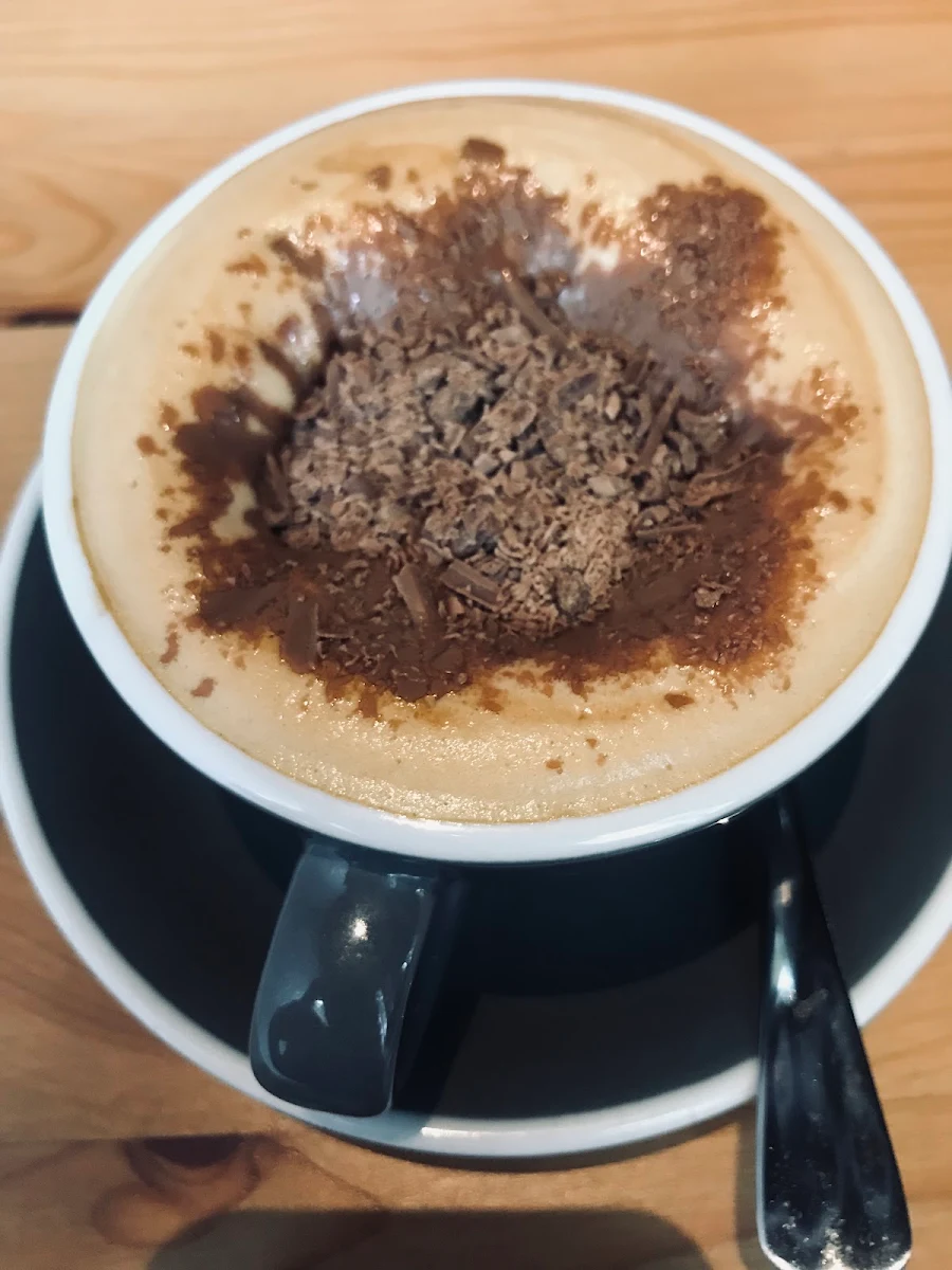 Double Espresso, Kin
