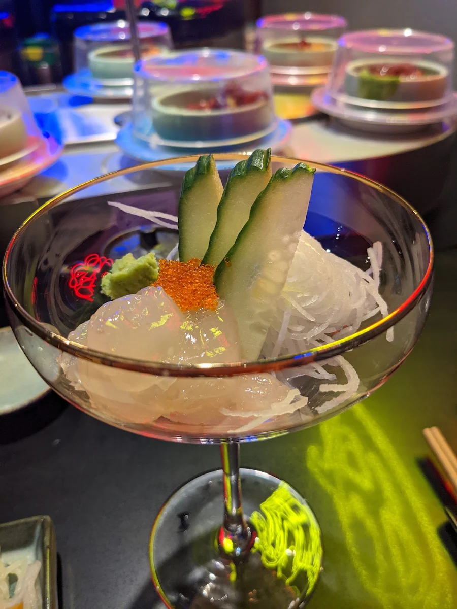 Live Lobster Sashimi with Fish Roe