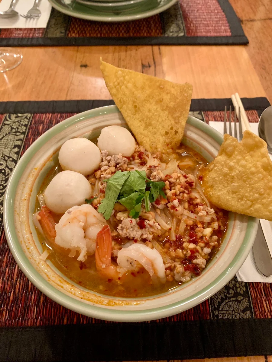 Kuey Teaw Nam with BBG Pork