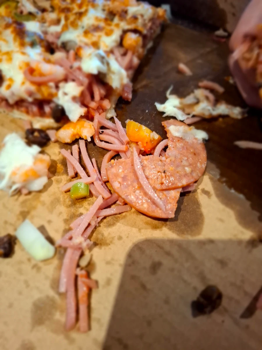 Highlights, Wooris Pizza Cafe