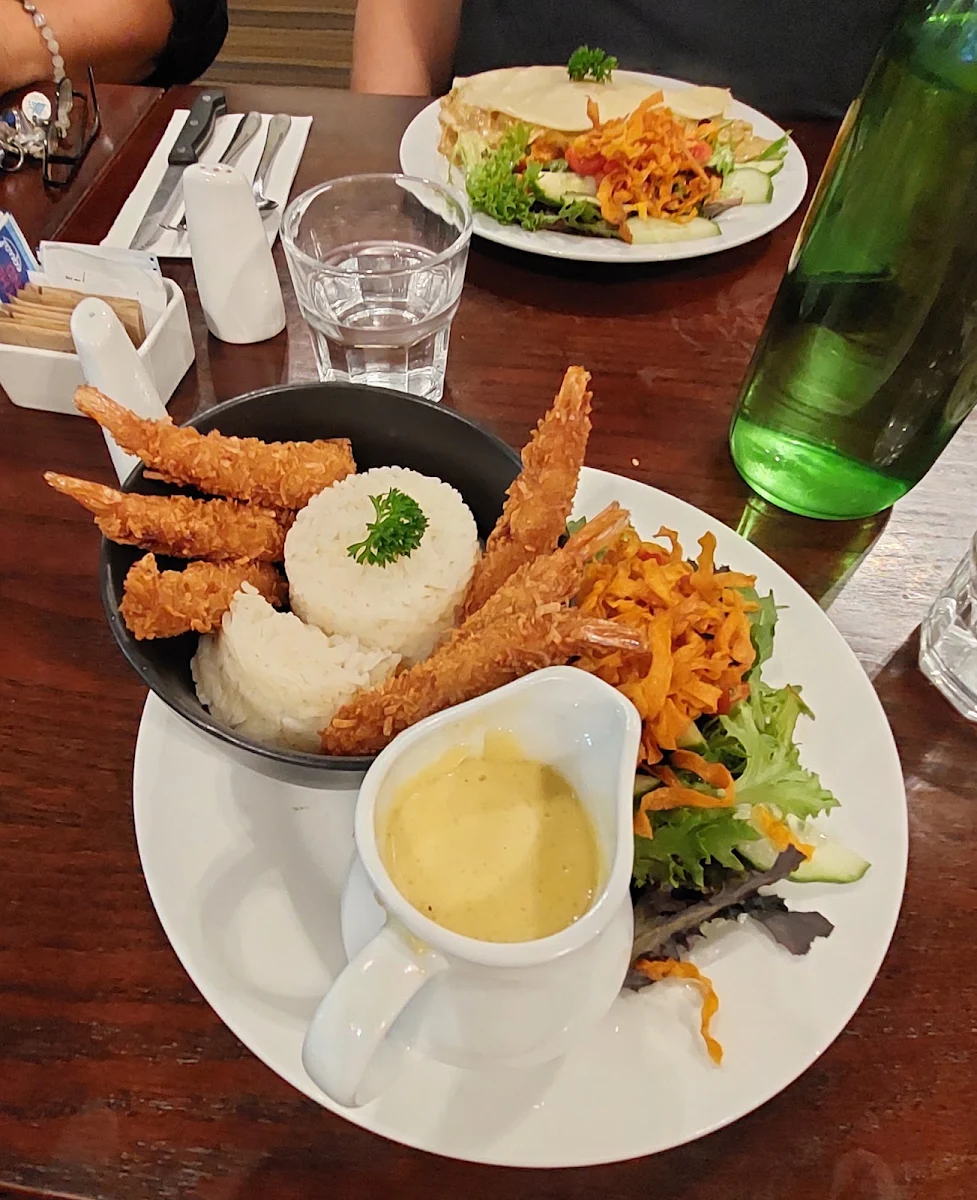 Crumbed Coconut Garlic Prawns