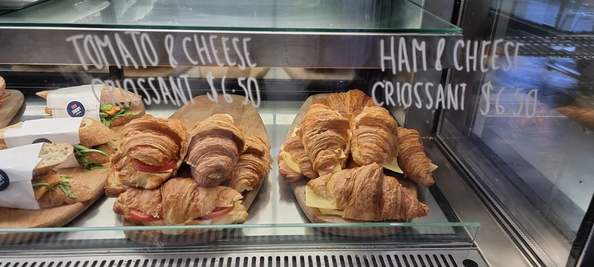 Croissant Sandwich Plus Ham Cheese Tomato