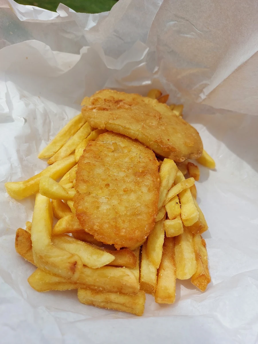 Medium Chips and 2 Potato Scallops