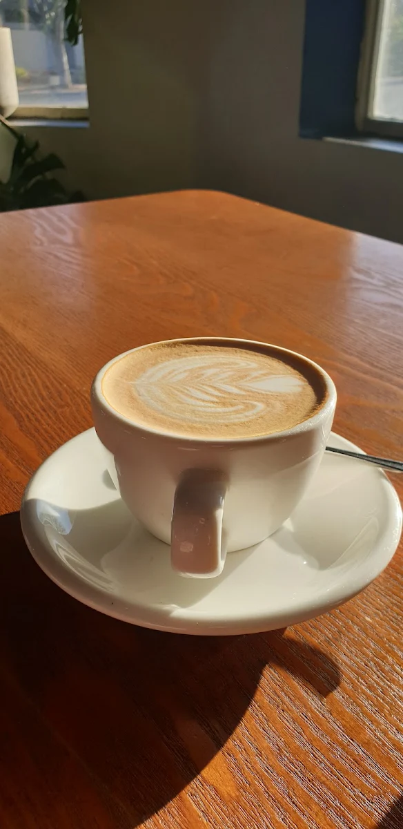 Flat White, Devour Cafe Patisserie