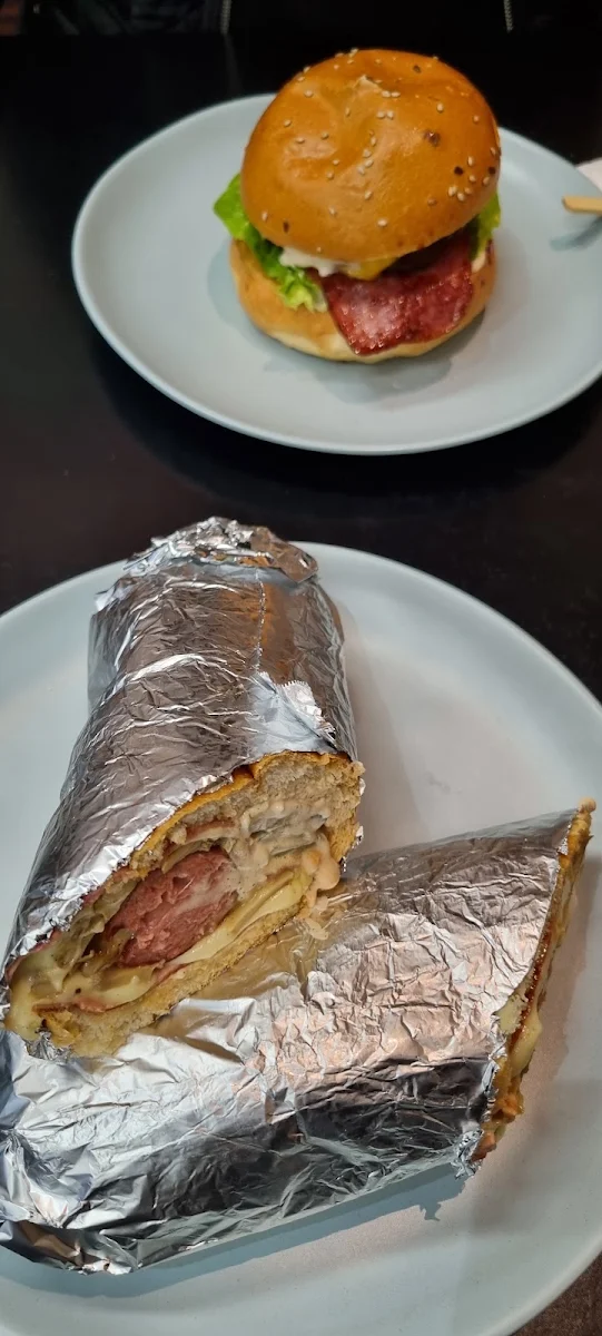 Royal Hot Dog