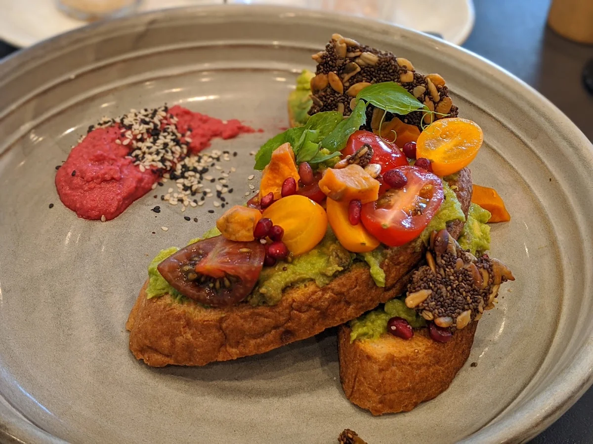 Smashed Avo, Ricardo's Cafe