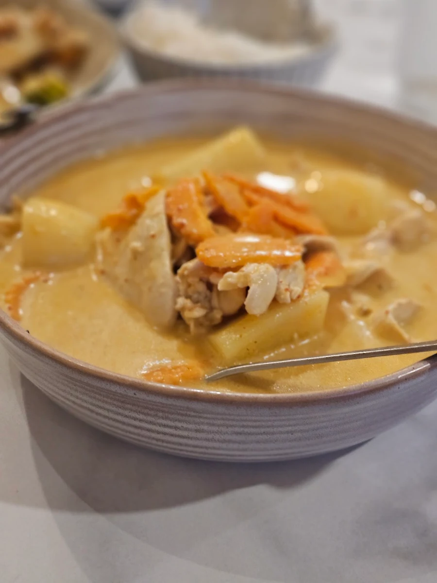 Yellow Chicken Curry