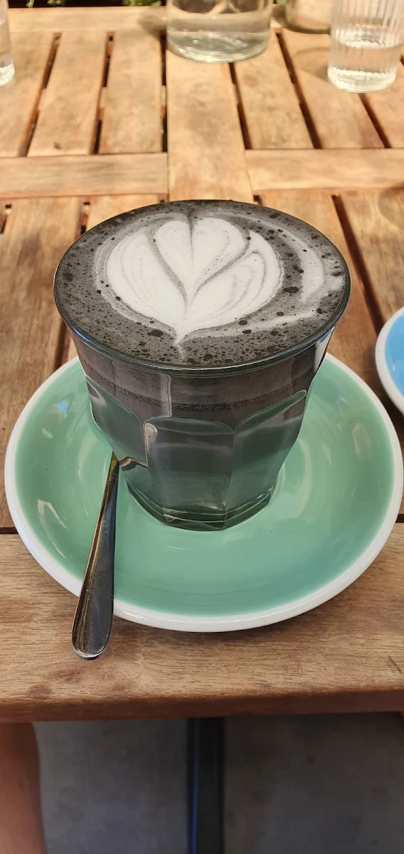 Activated Charcoal Latte w' Almond Milk