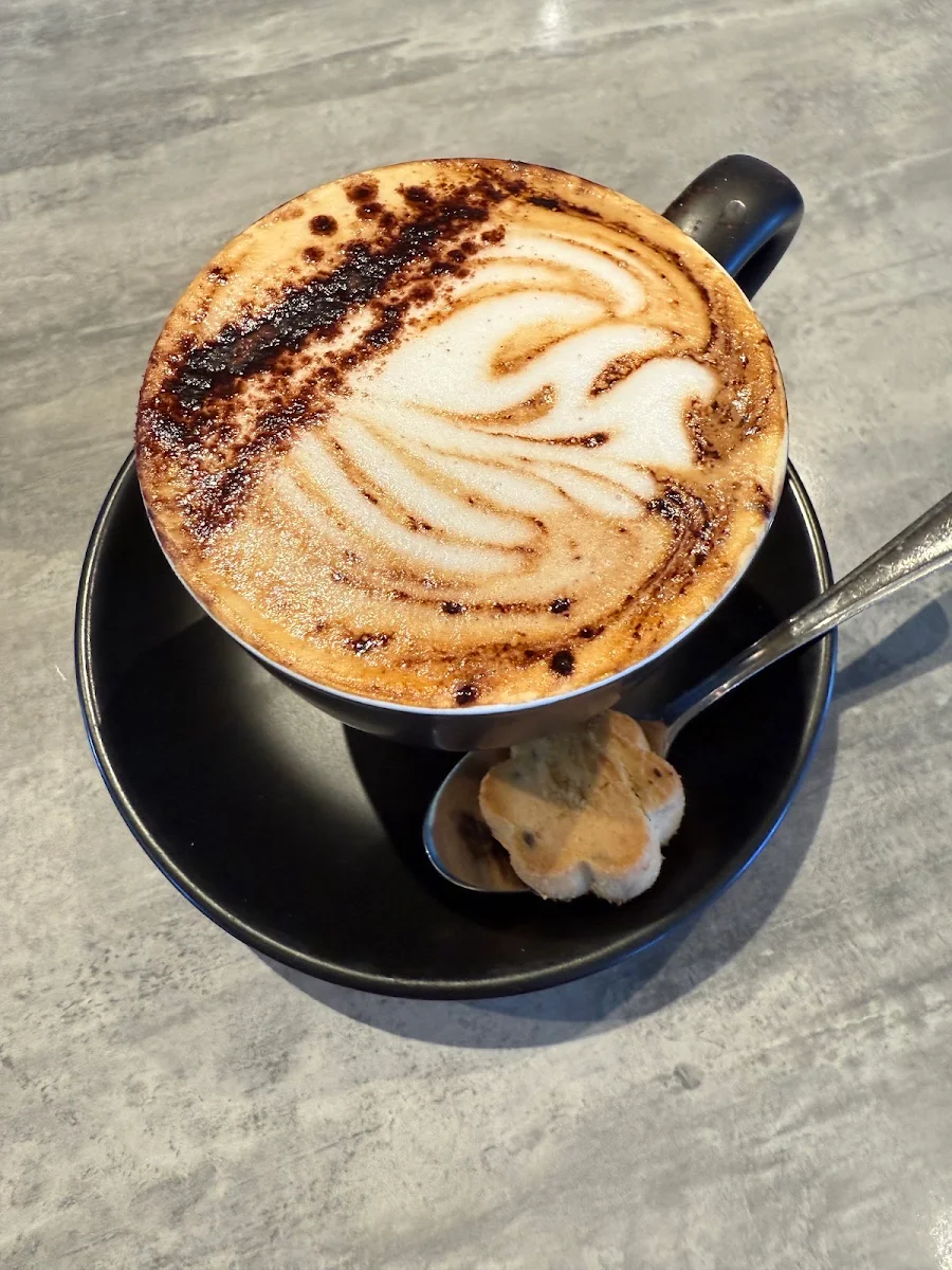 Regular Cappuccino, Windows On Westella