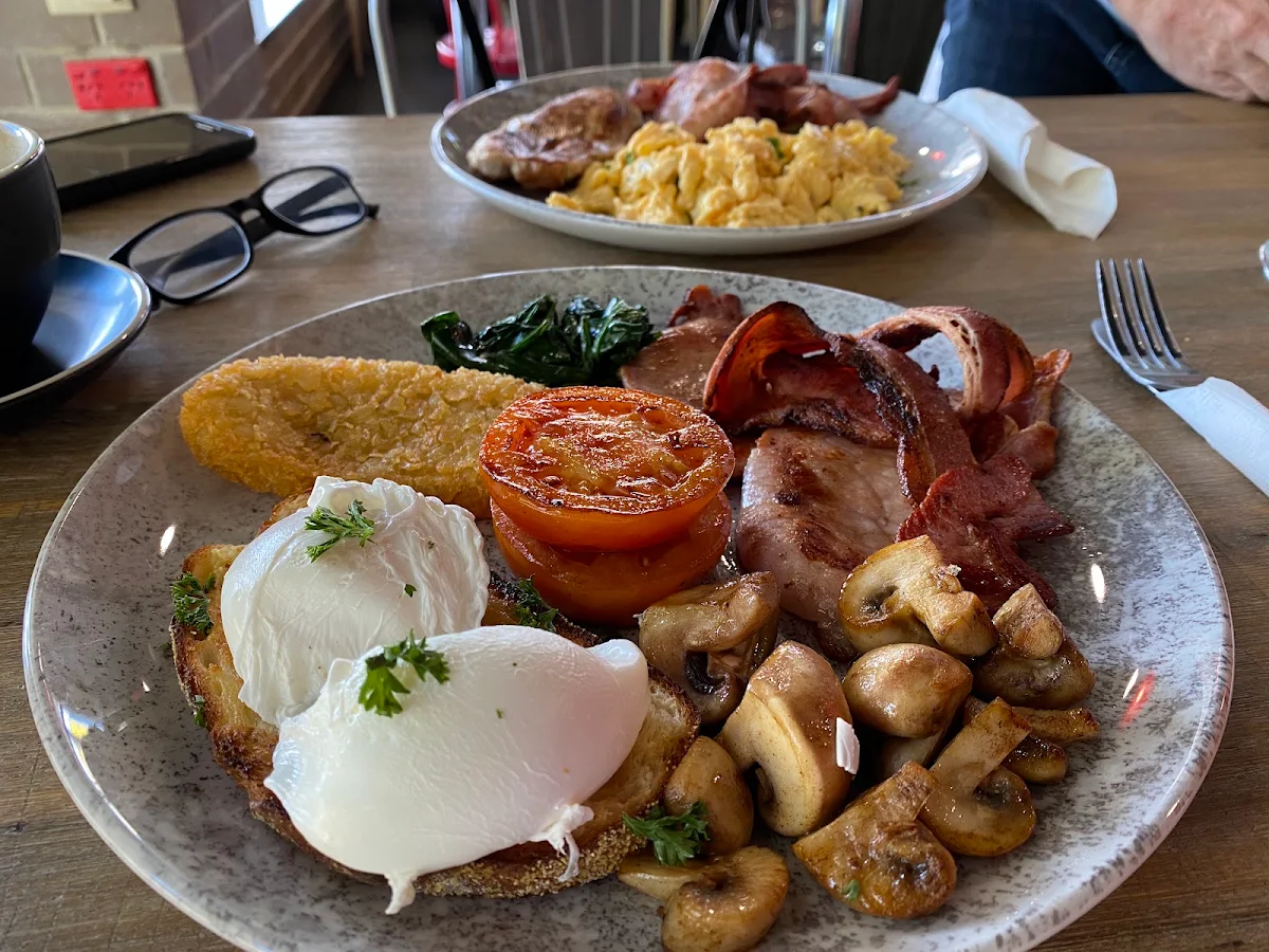 Highlights, Caffeine Bistro
