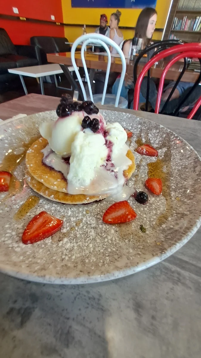 Pancakes, Caffeine Bistro