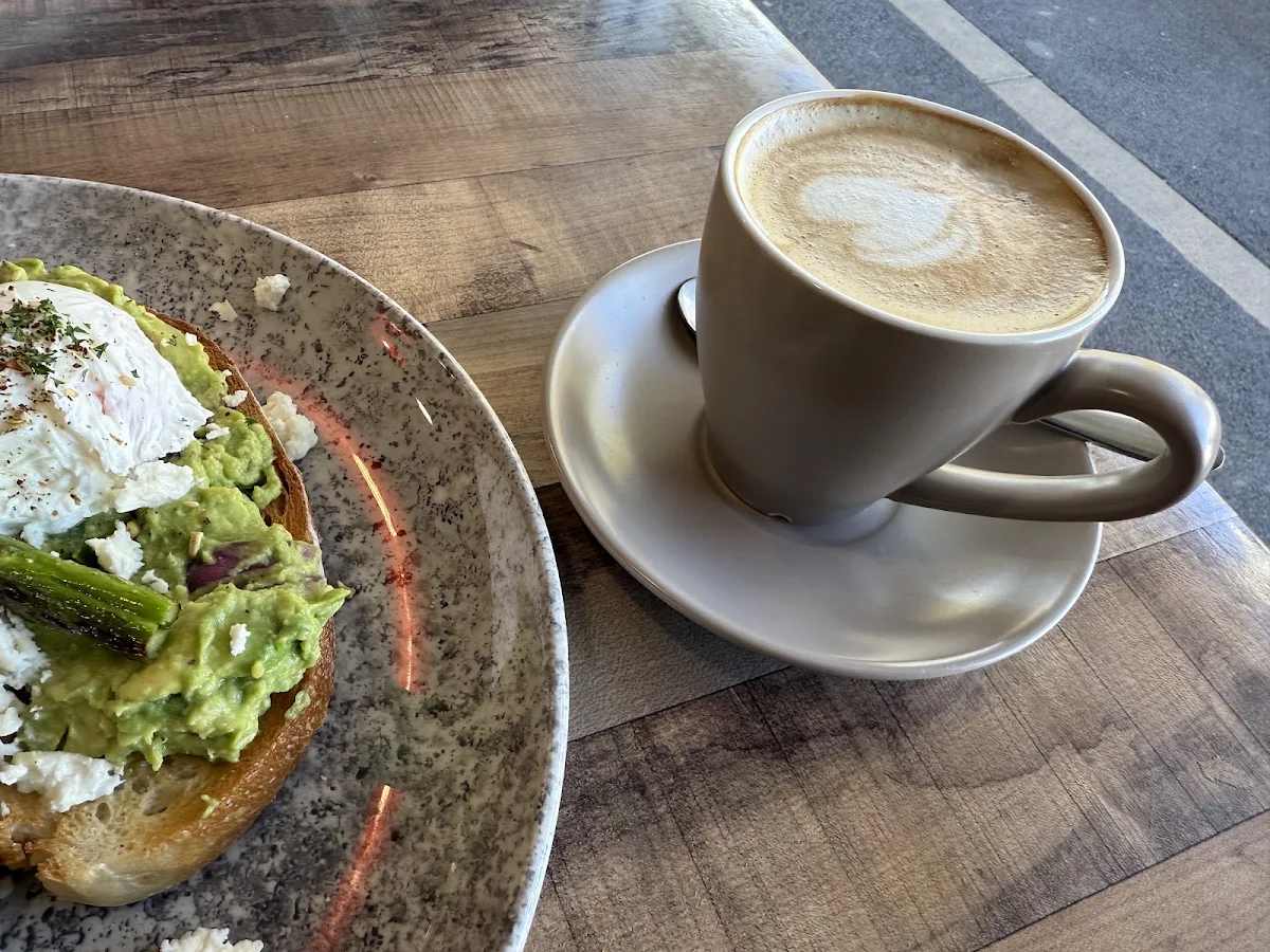 Smashed Avocado, Caffeine Bistro