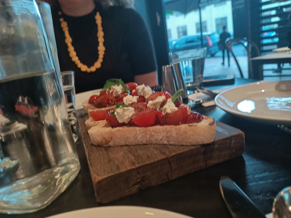 Bruschetta, Belluci's Manuka