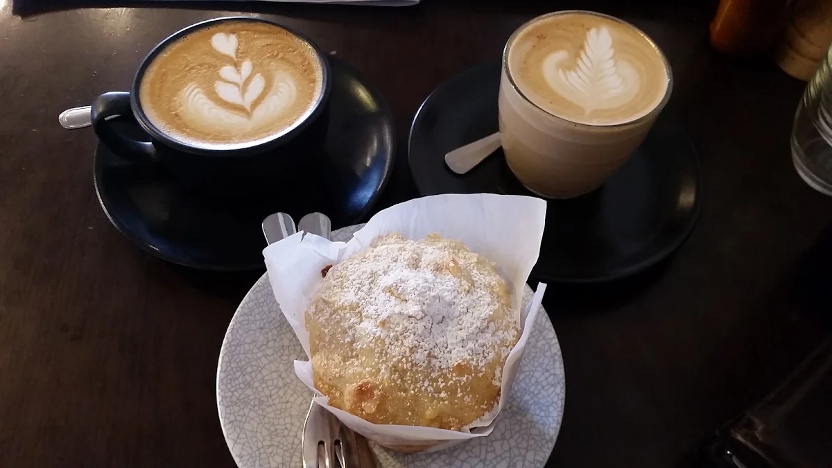 Flat White, Jack & Daisy