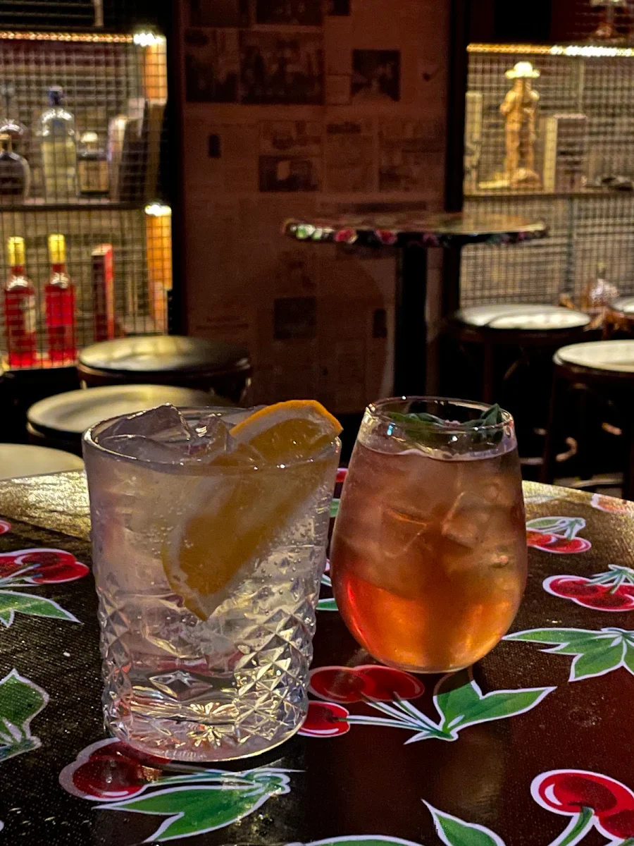 Gin, Alfred's Pizzeria