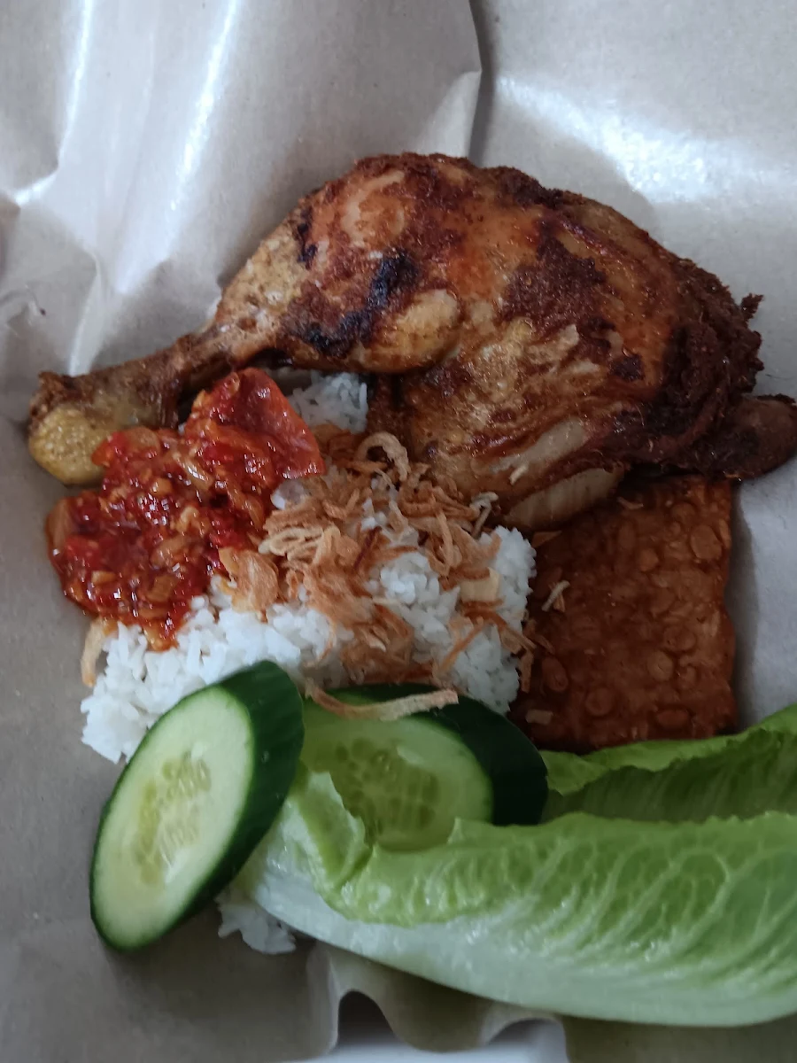 Ayam Penyet