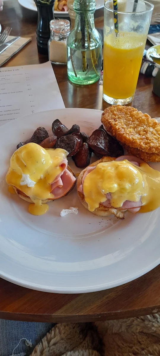 Eggs Benedict, Black Caviar Cafe