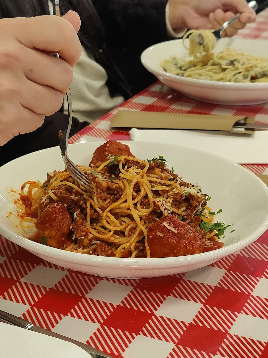 Spaghetti Bolognese Pasta with Meatballs