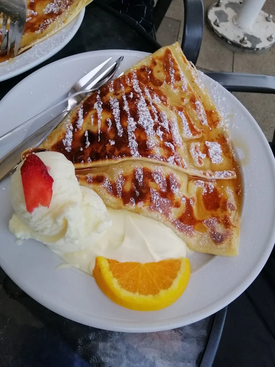 Go Bananas, Panache Cafe and Creperie