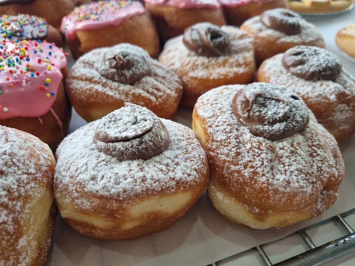 Highlights, Sargent's Cakes