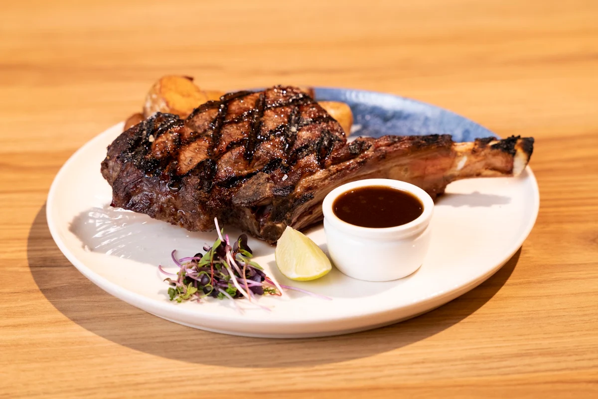 Highlights, Poolhouse Bar & Kitchen