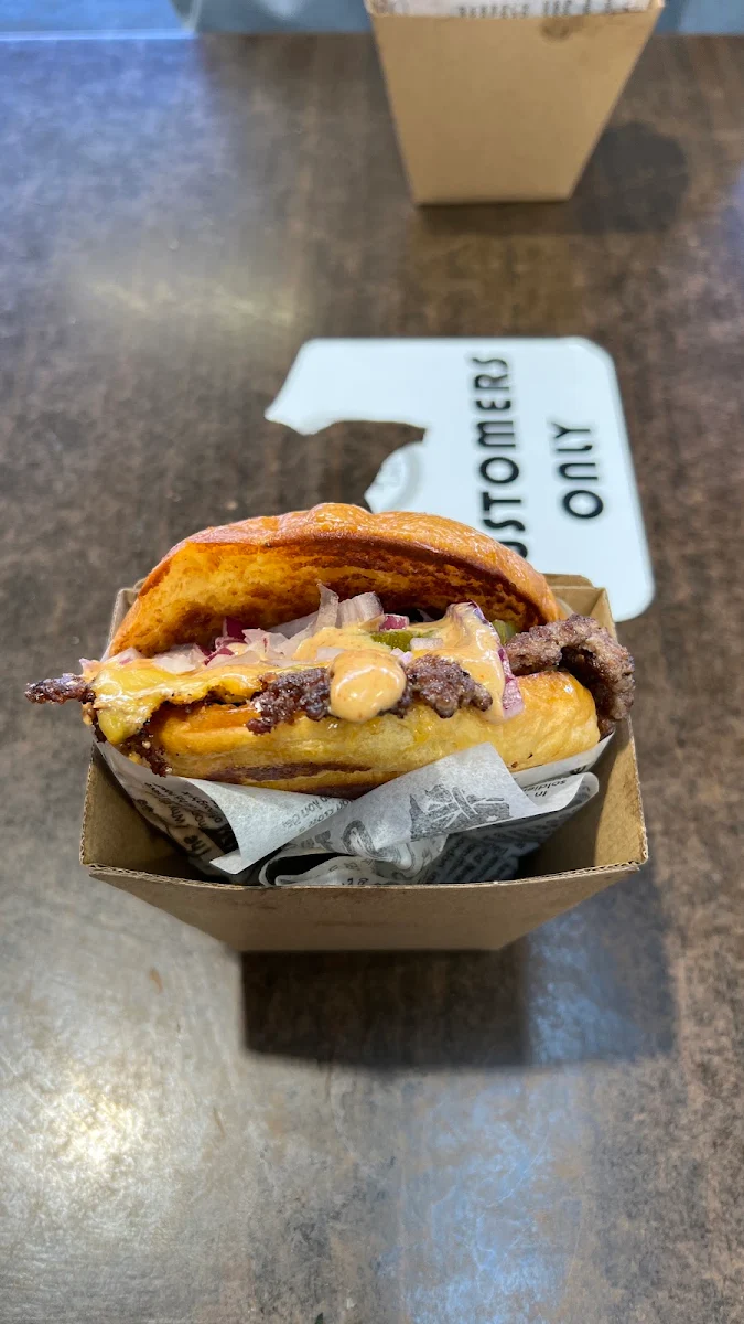 Highlights, Juicey Brucey Burgers