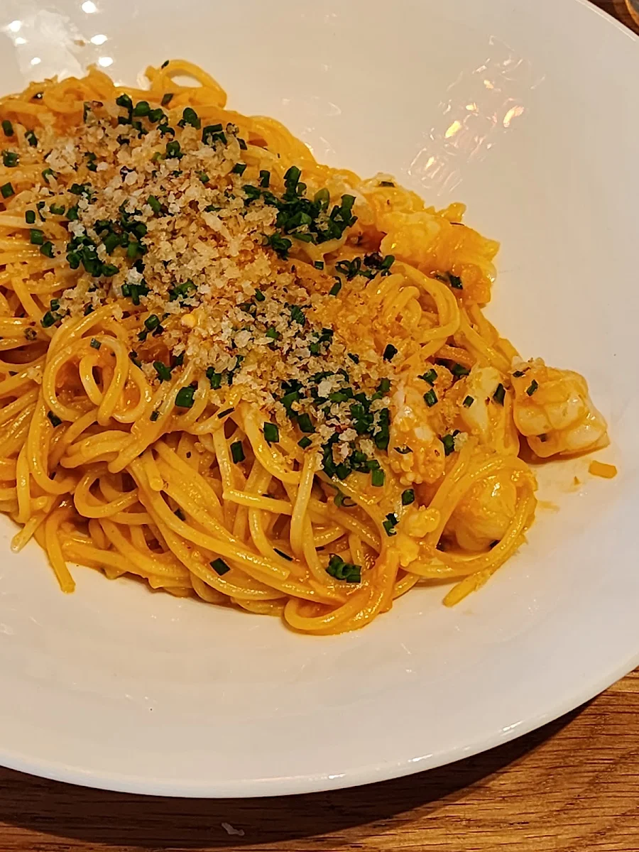Prawn Spaghetti, Mantellina