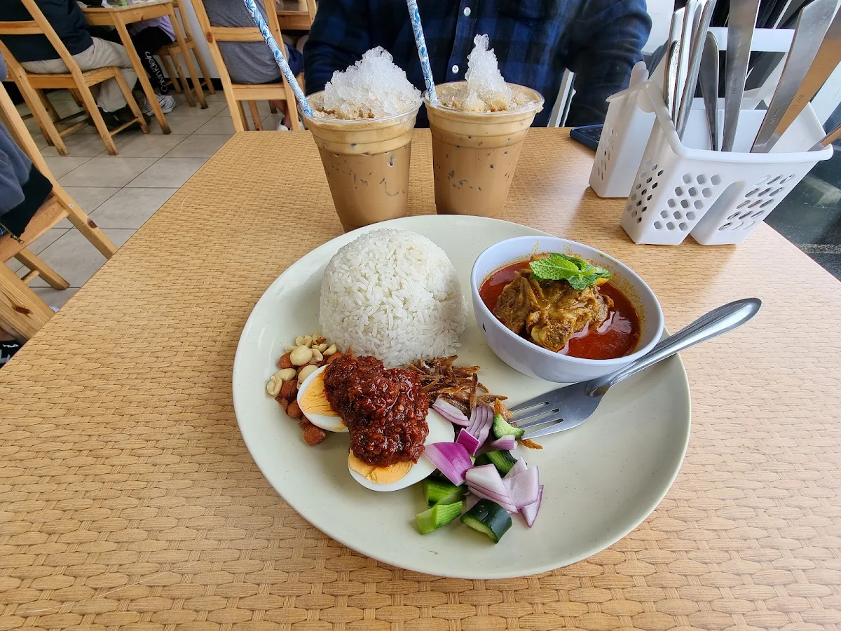 Nasi Lemak with Chicken Curry