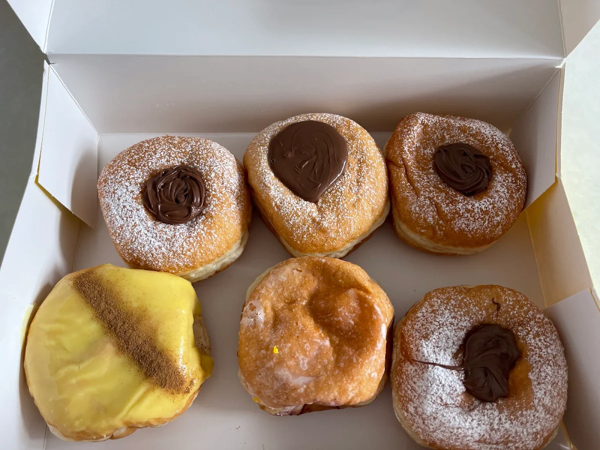 Highlights, Walker's Doughnuts Epping