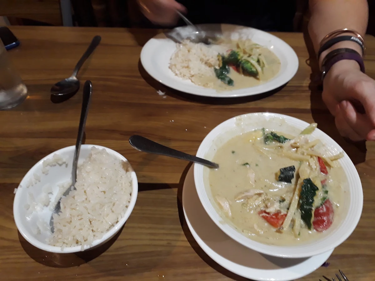 Coconut Rice with Green Chicken Curry
