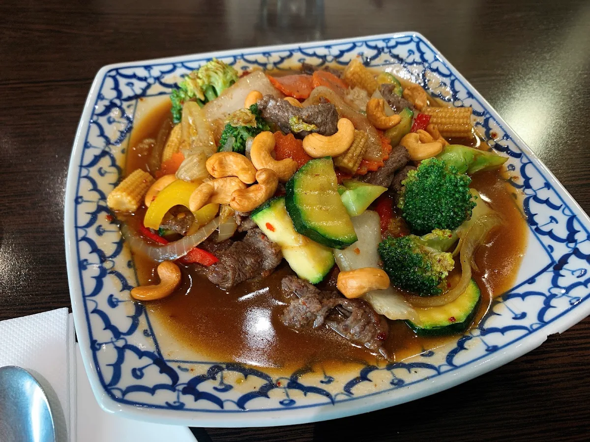 Highlights, Baihmon Thai Restaurant