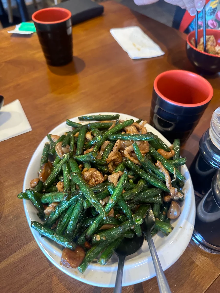 Green Beans, Yang Yang Noodle & Dumpling