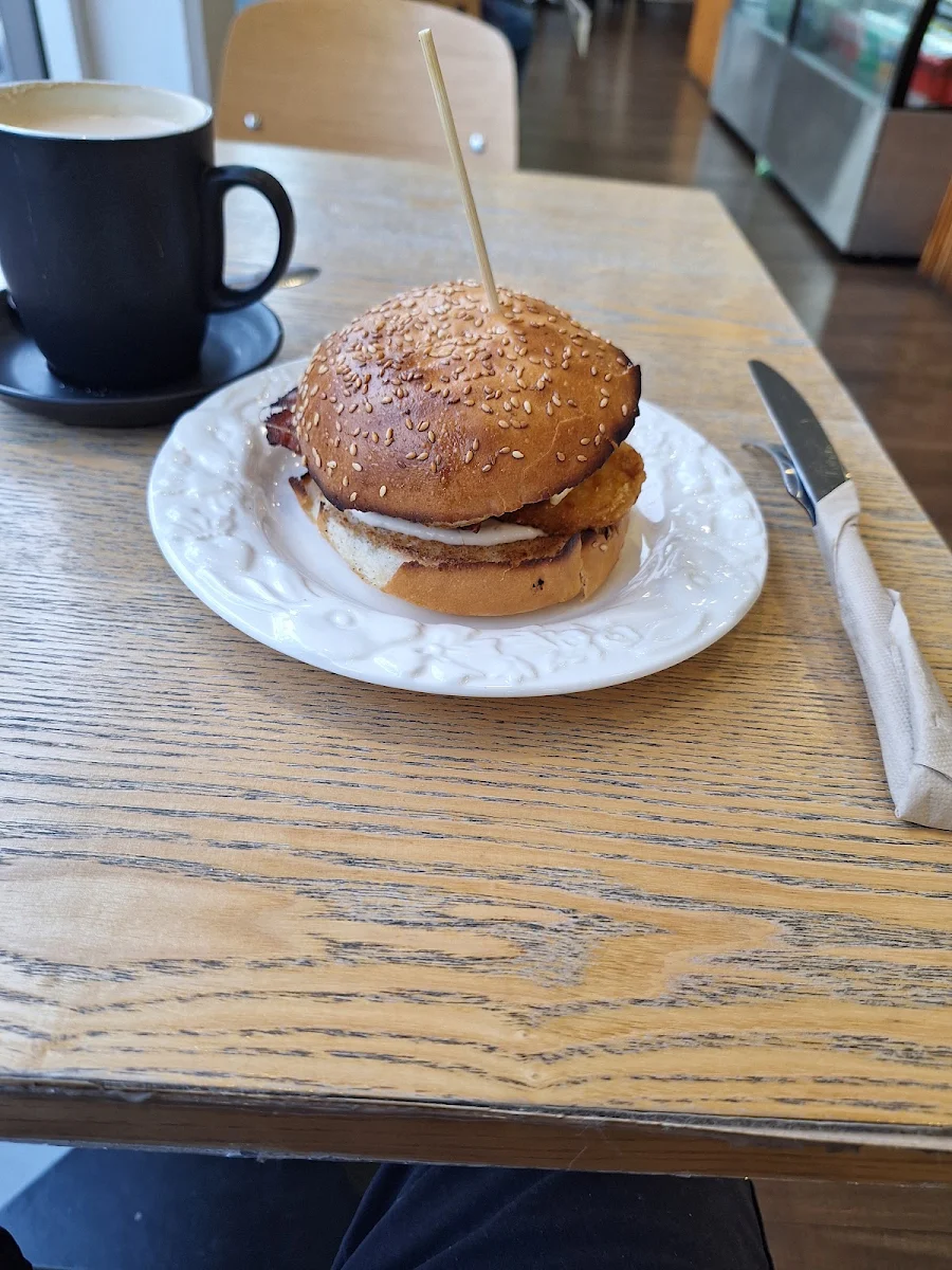 Breakfast Burger So, Miss Bunny Café