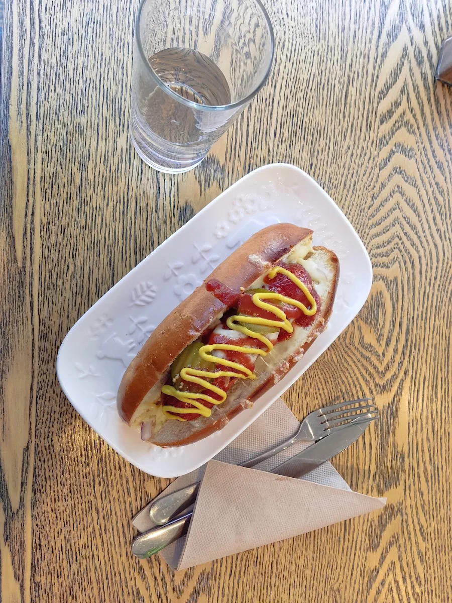 Hot Dog, Miss Bunny Café