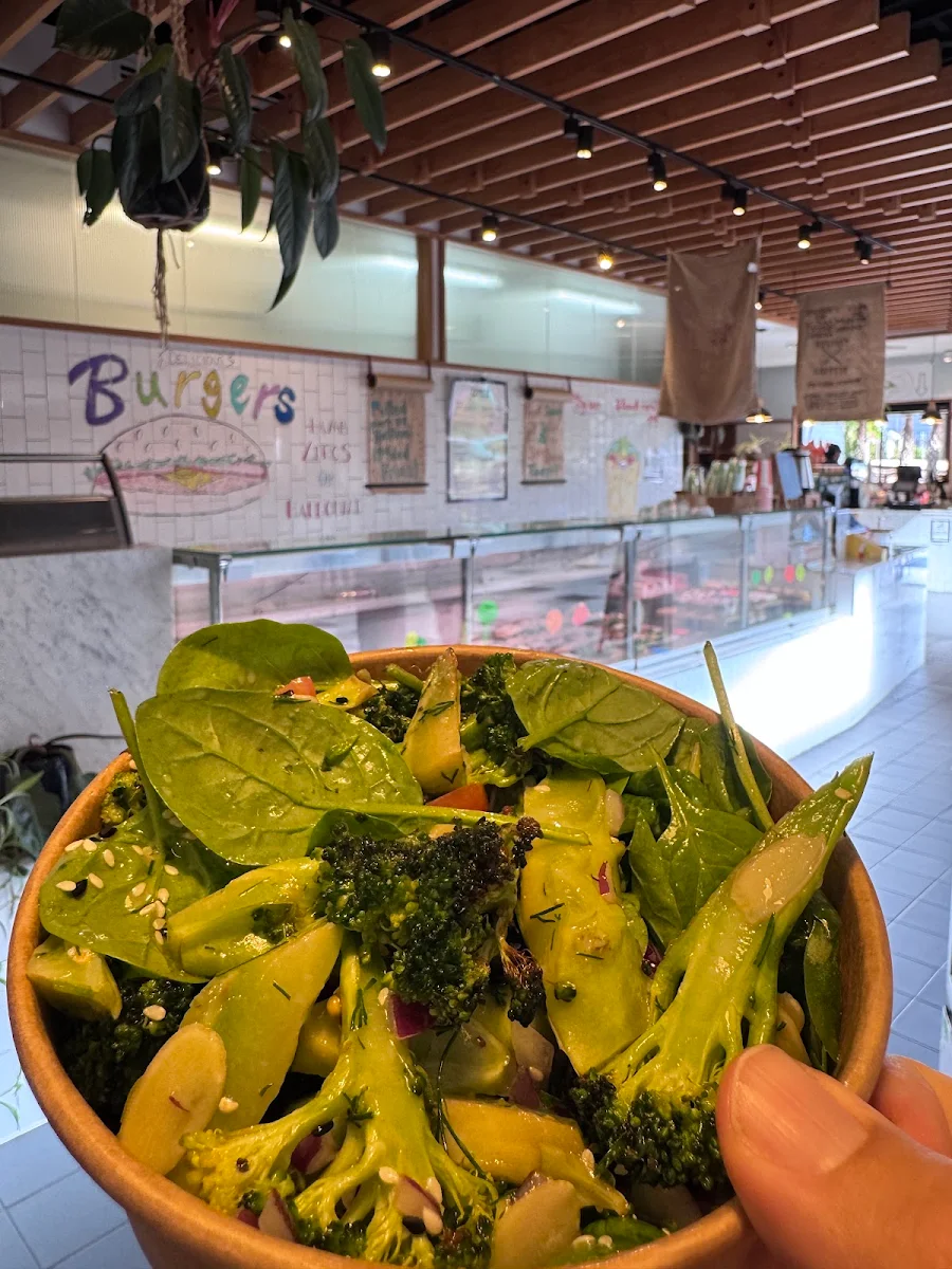 Highlights, The Commons Deli & Cafe