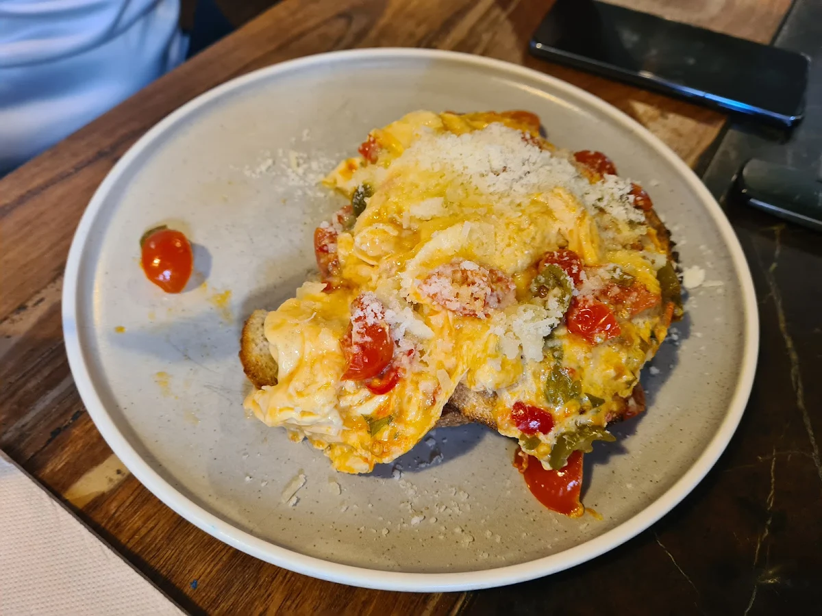 Chilli Scrambled Eggs