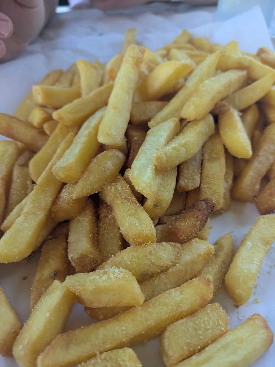 Large Chips, Brizzy Bites