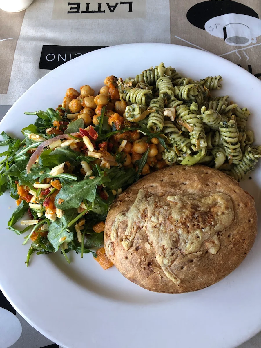 Highlights, Pepper Box Cafe