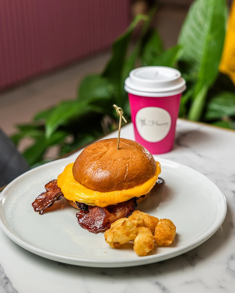 Bacon Egg & Hash Roll, 7th Heaven Cafe Sutherland
