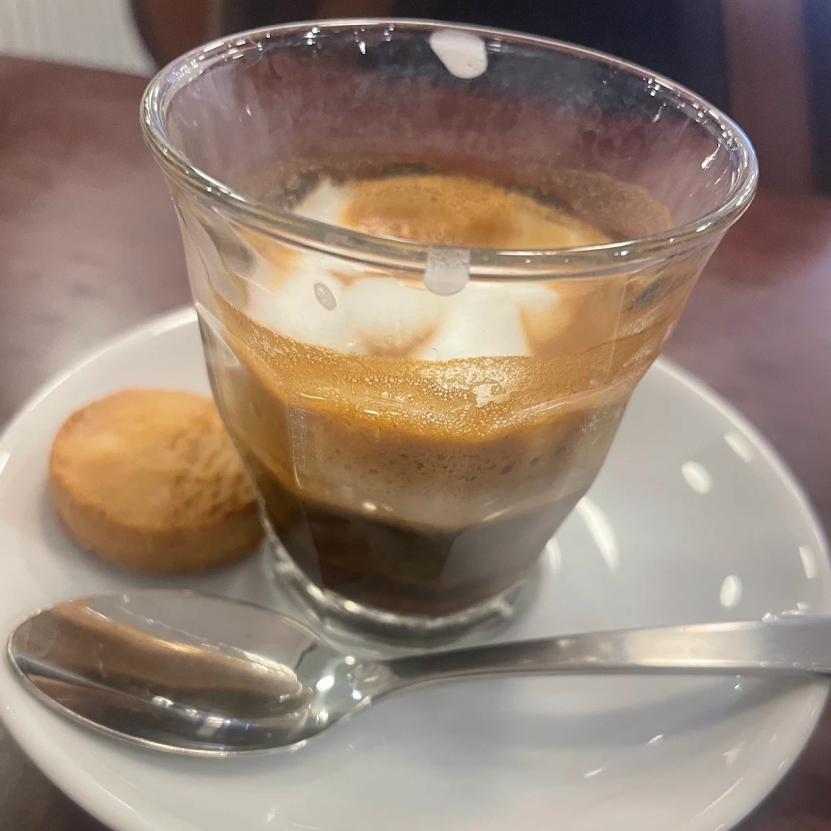 Freddo Espresso, La Famiglia Cafe