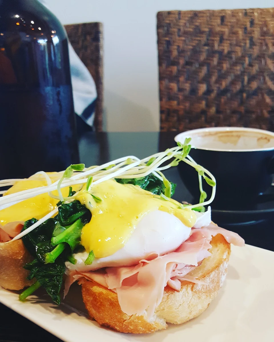 Eggs Benedict Plus