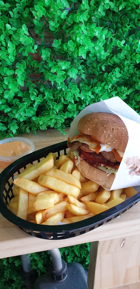 Burger Pack, Auburn Catch Fish & Chips