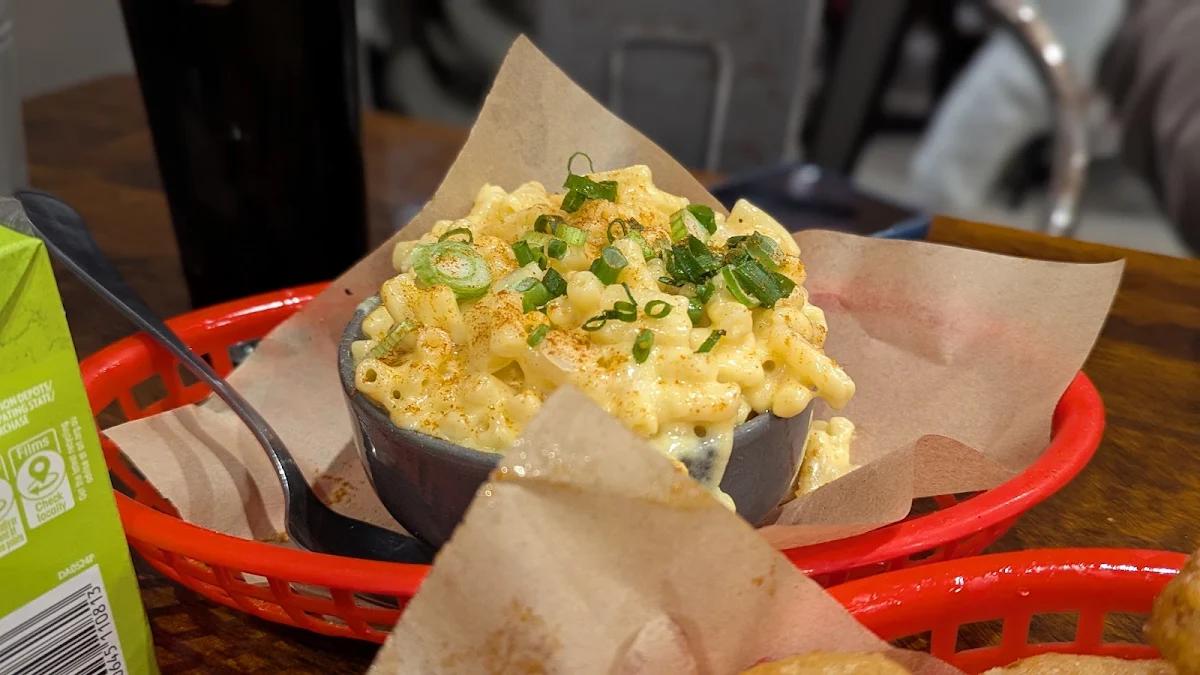 Loaded Mac N Cheese