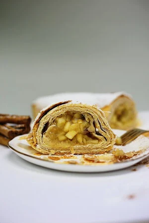 Apple Strudel, Sergios Bankstown