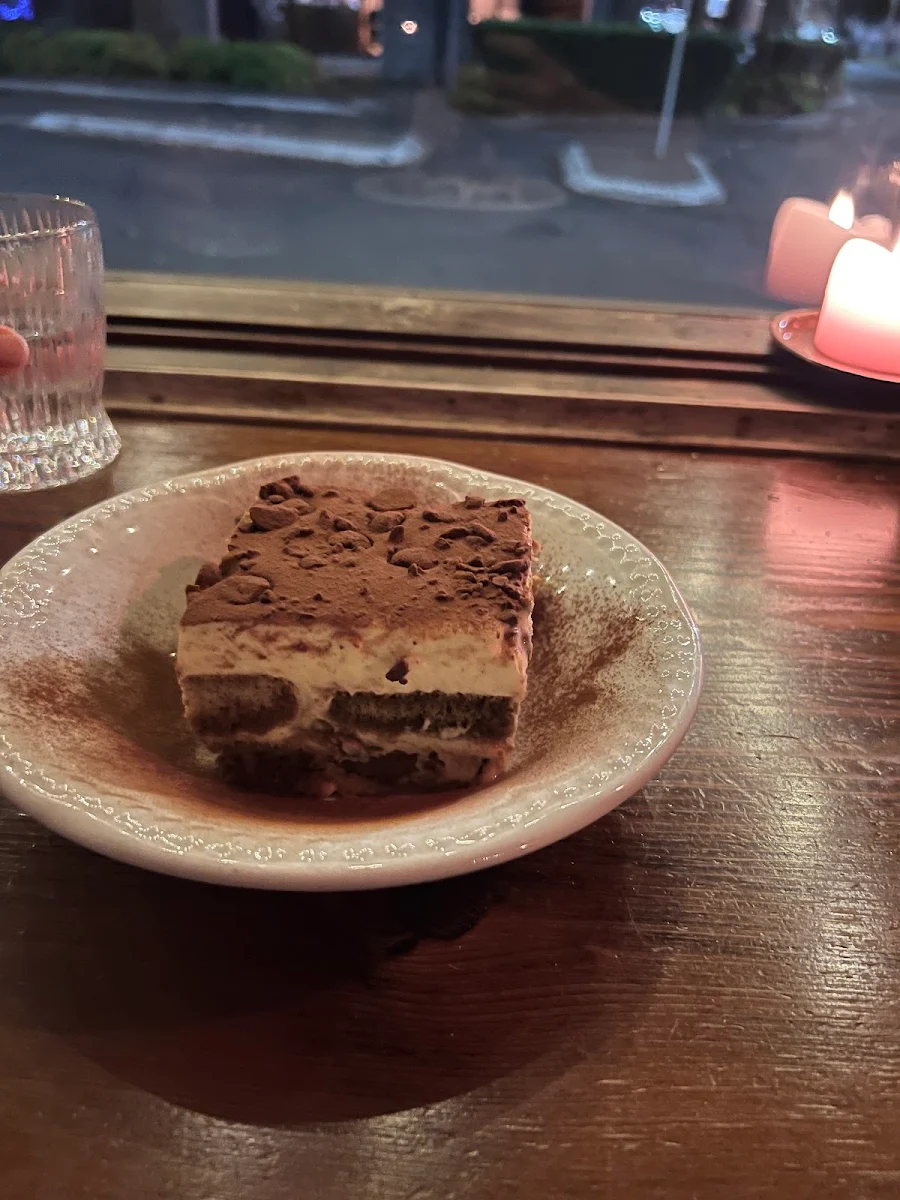 Tiramisu, Pino Vino e Cucina Alexandria