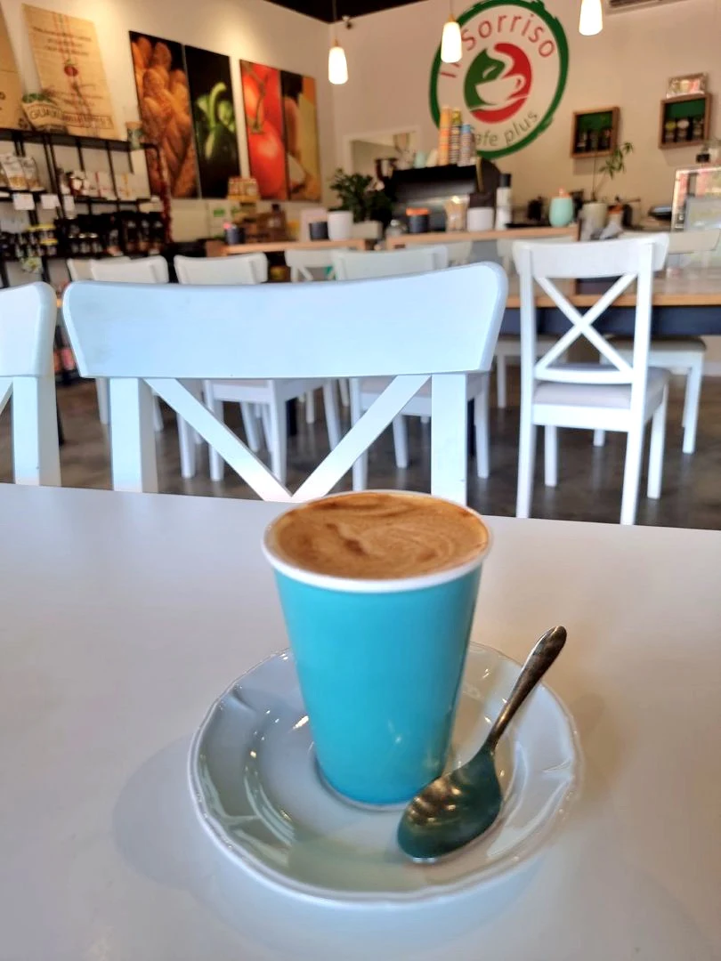 Long Mac, Il Sorriso cafe plus Restaurant