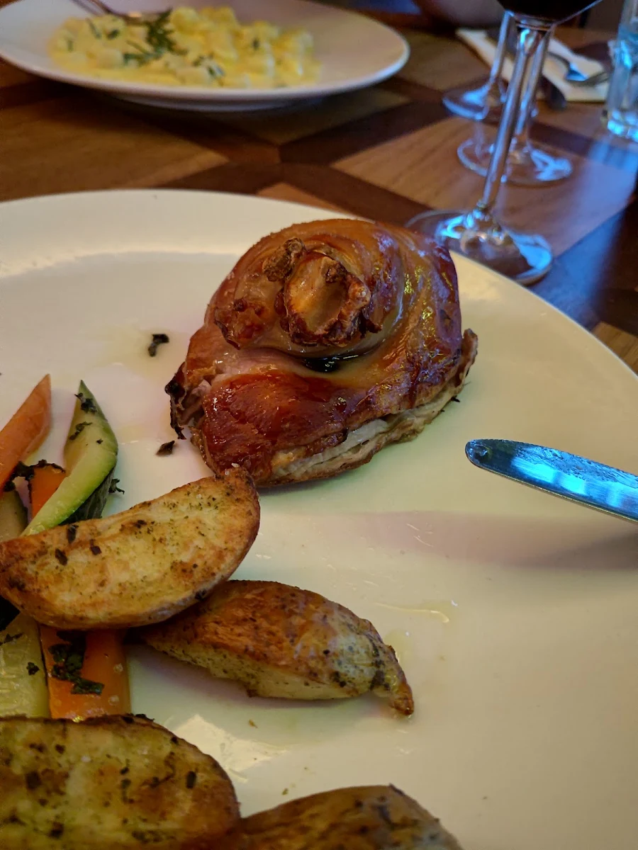 Highlights, Lillino's Bar and Trattoria