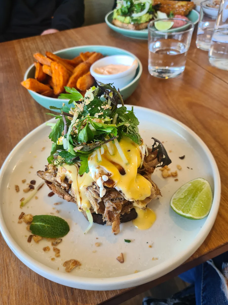 Pulled Pork Benedict, Port of Call